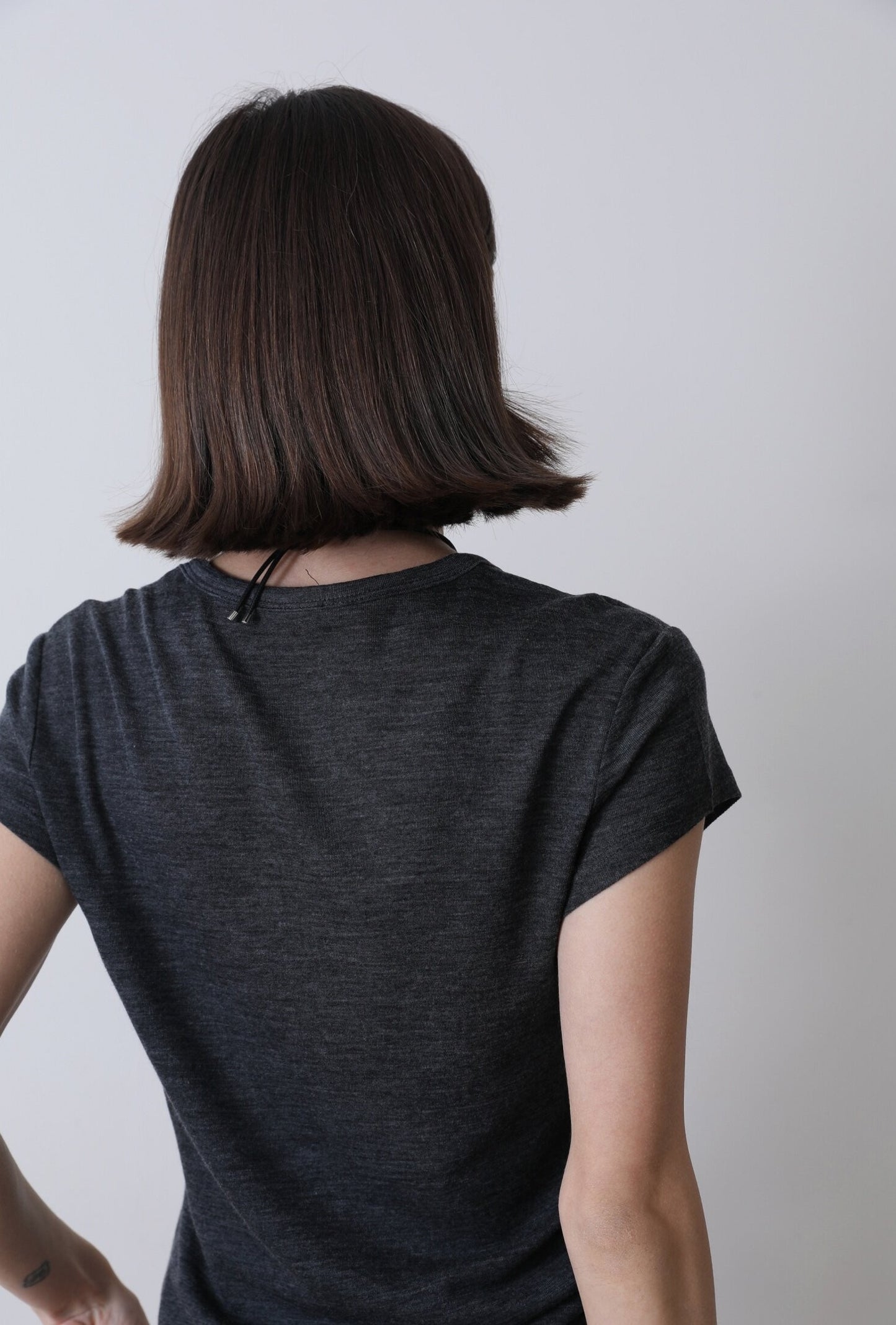 上質素材 100%エクストラファインウール 薄手 通気性 スリム半袖Tシャツ