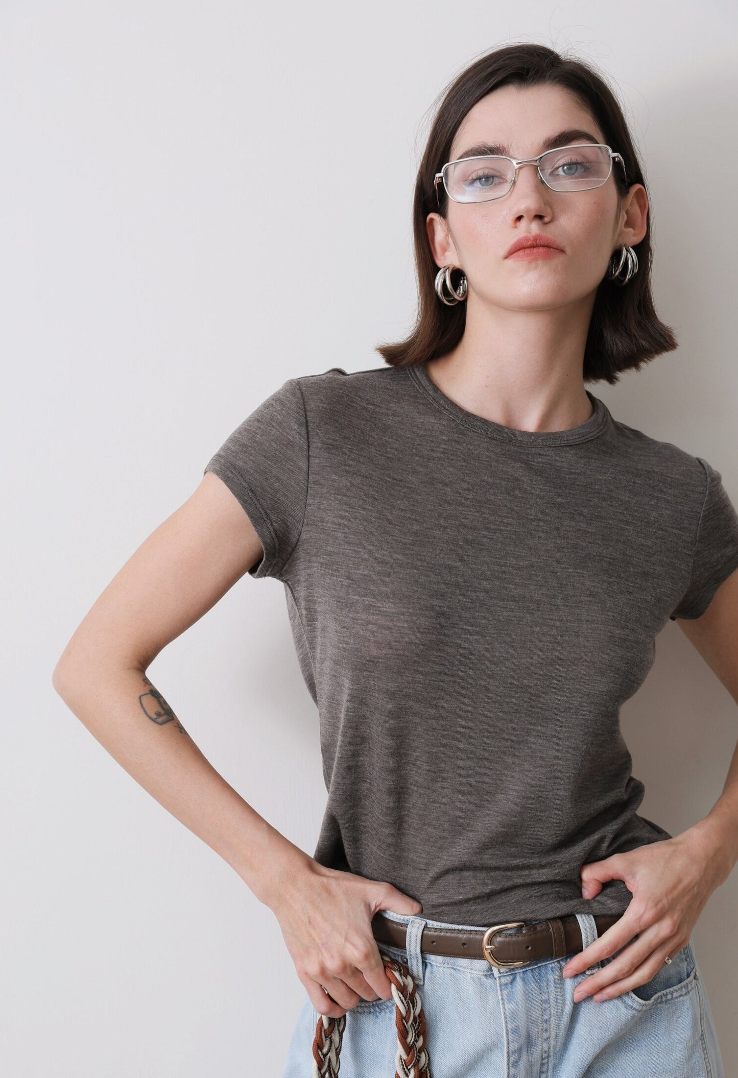 上質素材 100％エクストラファインウール 薄手 通気性 スリム半袖Tシャツ