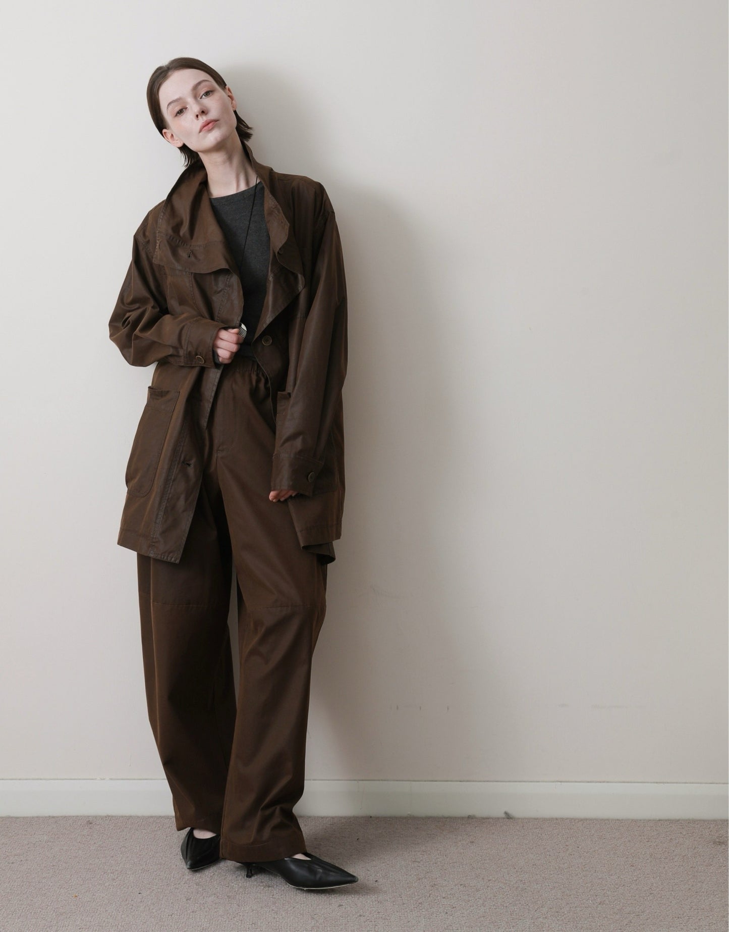 オイルウォッシュ加工 多パネルデザイン テーパードワークパンツ