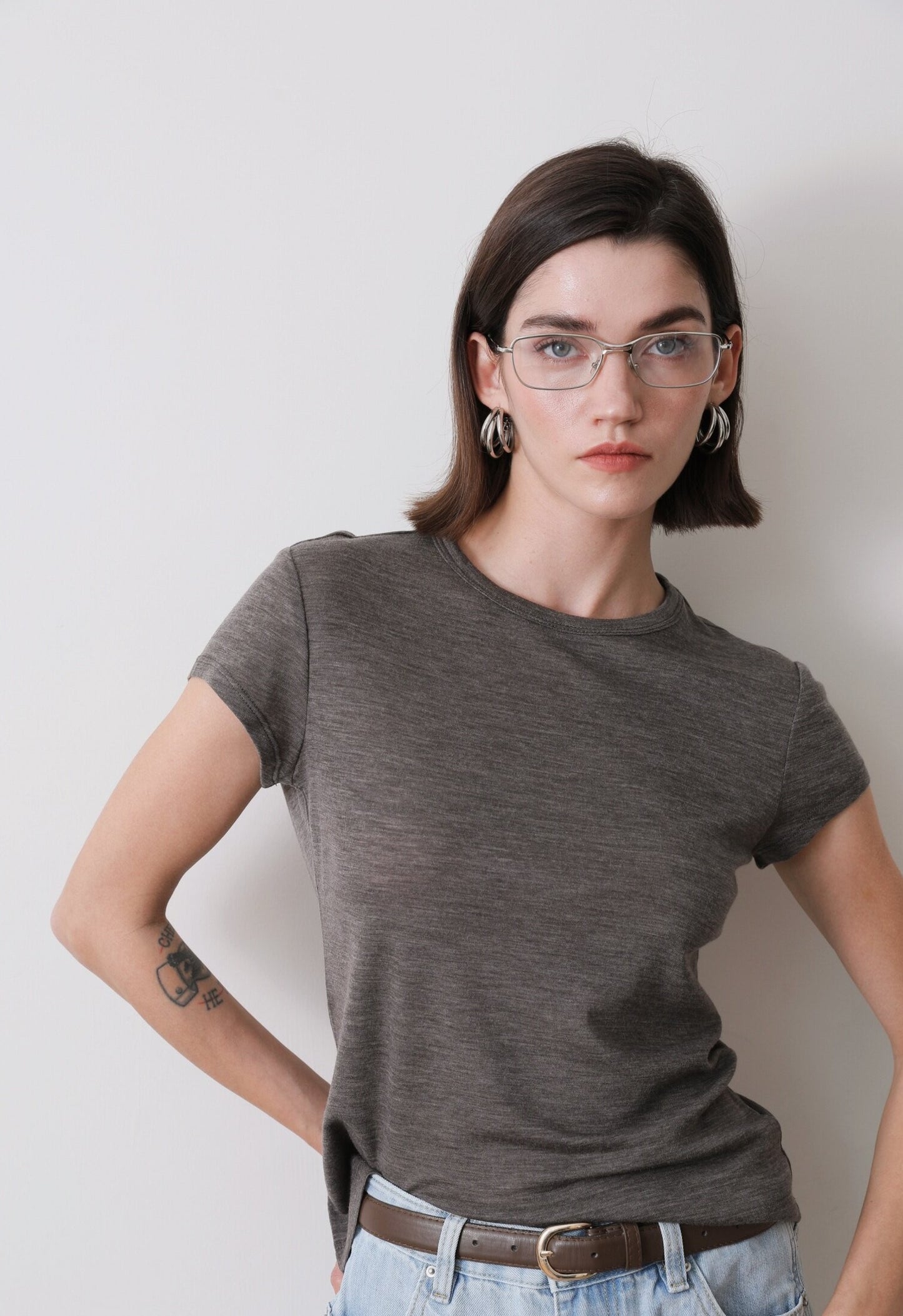上質素材 100％エクストラファインウール 薄手 通気性 スリム半袖Tシャツ