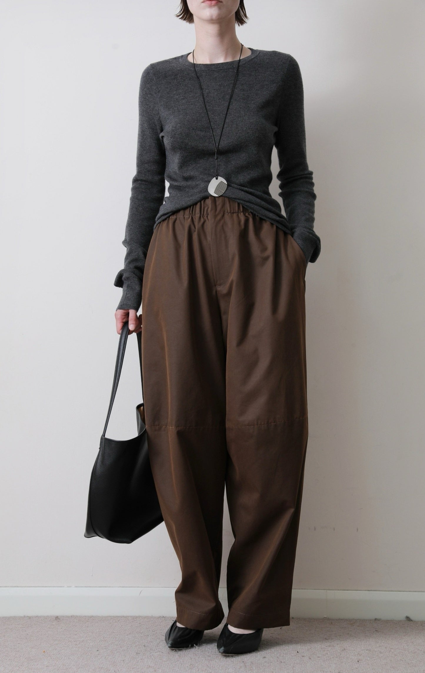 オイルウォッシュ加工 多パネルデザイン テーパードワークパンツ