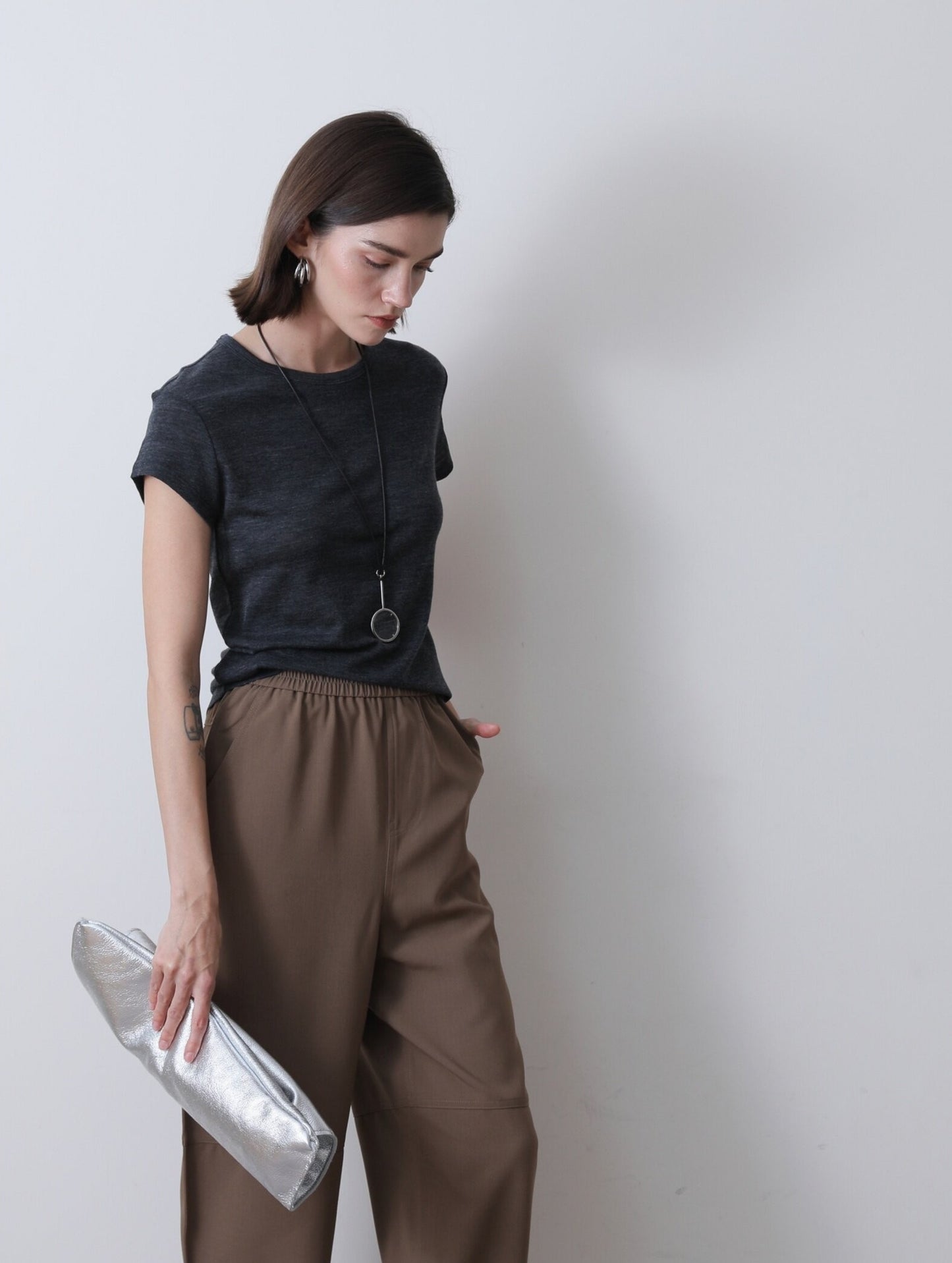 上質素材 100％エクストラファインウール 薄手 通気性 スリム半袖Tシャツ