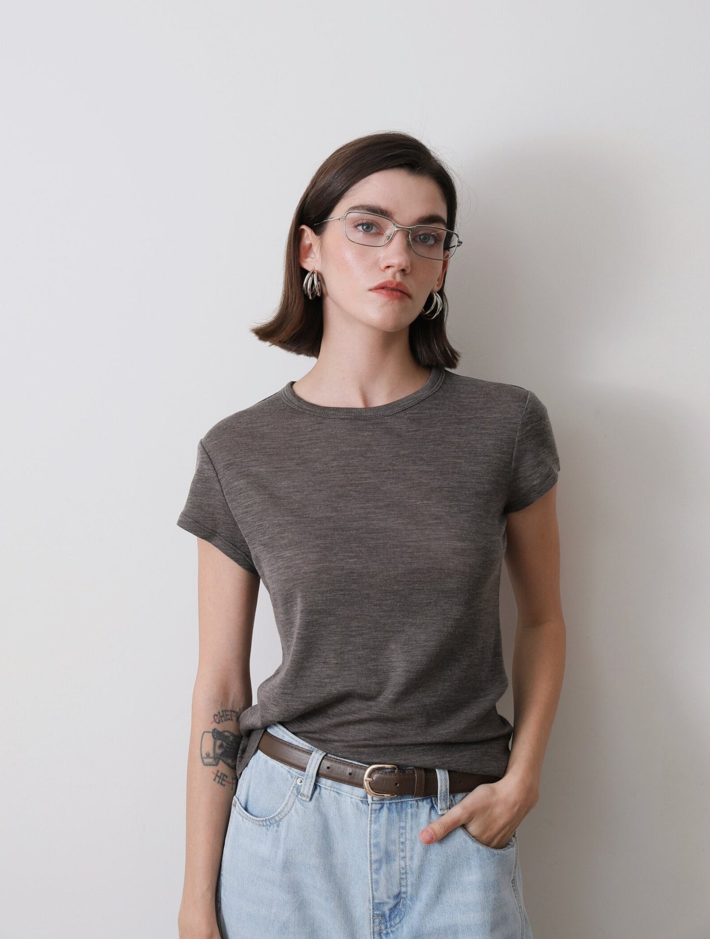 上質素材 100％エクストラファインウール 薄手 通気性 スリム半袖Tシャツ
